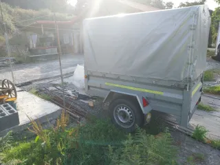 Cambio Remolque de carga por remolque caballo.