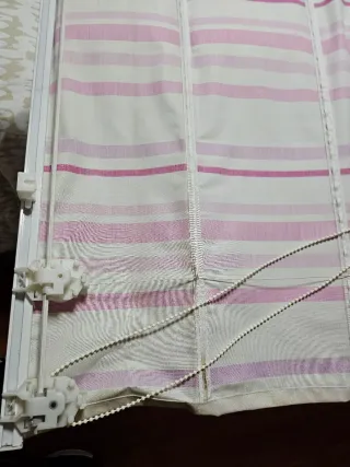 Cortina infantil rayas rosas