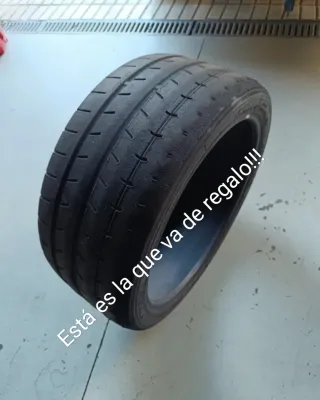 Yokohama Advan A052 245 35 19