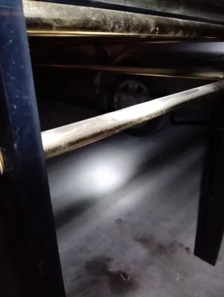 Mesa de comedor cristal y metal negro