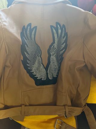 Chaqueta de cuero marrón