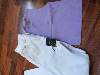 Conjunto blanco y morado
