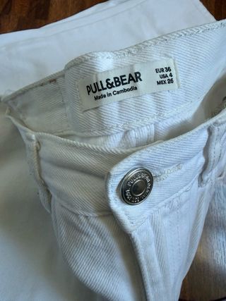 Conjunto blanco y morado