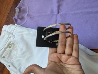 Conjunto blanco y morado