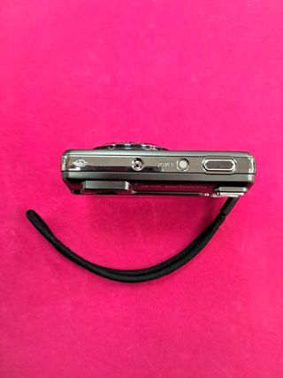 Cámara Digital Compacta Sony Cyber-shot 13.6 MP