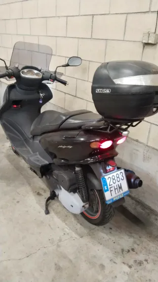 Yamaha Majesty 125cc Maxi Scooter Negra
