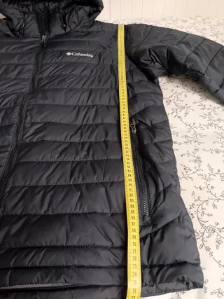 Chaqueta Columbia Negra con Capucha