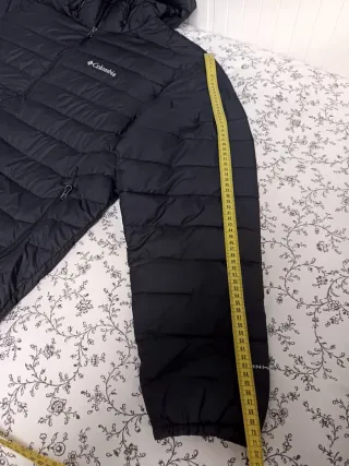 Chaqueta Columbia Negra con Capucha