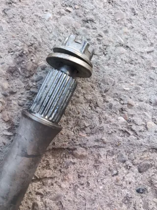 Eje original Raptor 700