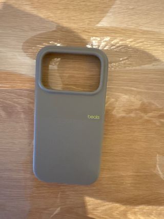 Funda Beats iPhone 17 Pro Gris Alpino