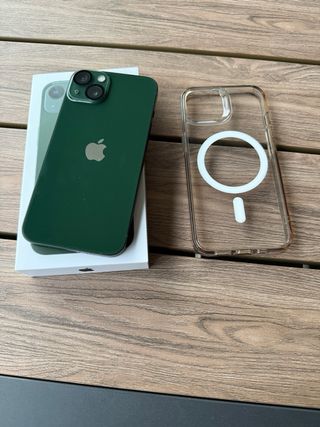 iPhone 13 128GB Verde Batteria 83 + Accessori 269€