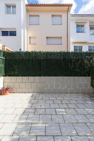 Casa adosada en venta en Santa Perpètua de Mogoda
