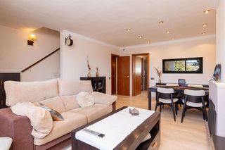 Casa adosada en venta en Santa Perpètua de Mogoda