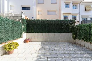Casa adosada en venta en Santa Perpètua de Mogoda