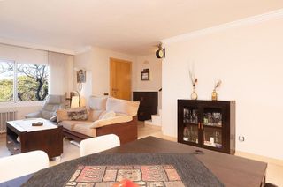 Casa adosada en venta en Santa Perpètua de Mogoda