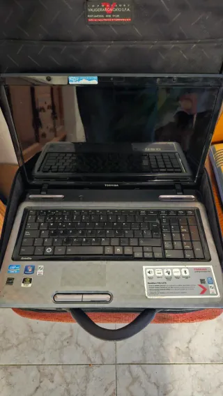 Lote 3 Portátiles HP Toshiba y Packard Bell