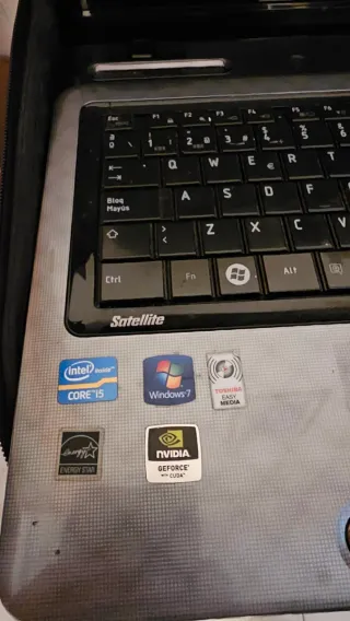 Lote 3 Portátiles HP Toshiba y Packard Bell