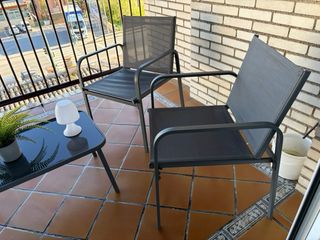 Conjunto Balcón: Sofá y Mesa