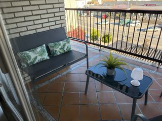 Conjunto Balcón: Sofá y Mesa