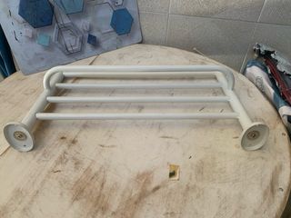 Estantería, toallero de baño metálica blanca