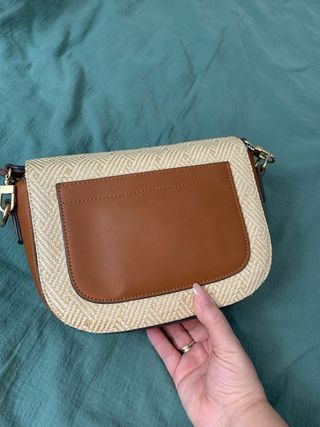Bolso Parfois tejido beige y marrón