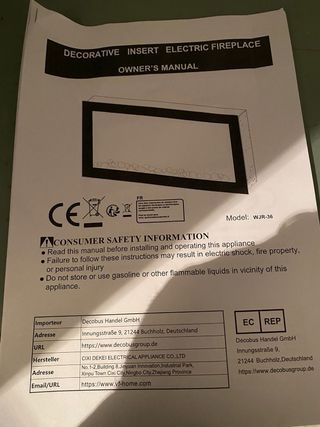 Chimenea eléctrica negra y transparente