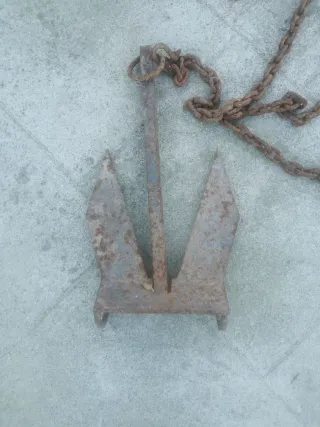 Ancla de barco con cadena