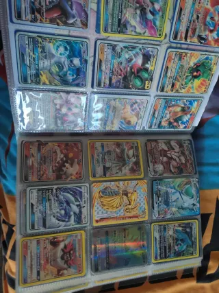 Álbum de cartas Pokémon aceptó ofertas