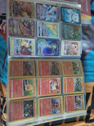 Álbum de cartas Pokémon aceptó ofertas