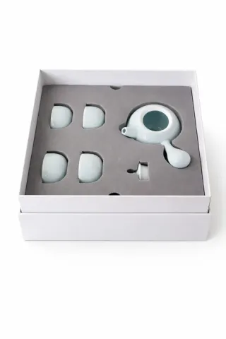 Juego de té porcelana con bandeja