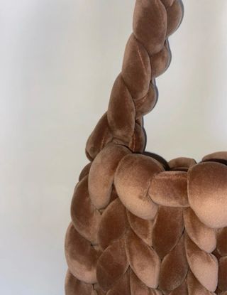 Borsa a spalla in velluto intrecciato