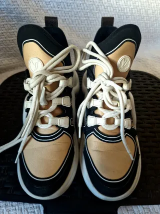 Louis Vuitton LV Archlight Sneakers - Beige/Negro