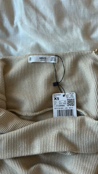 Vestido MNG Beige con Cadena Dorada