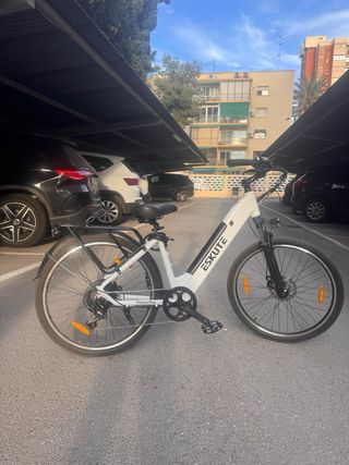Bicicleta Eléctrica Eskute Blanca