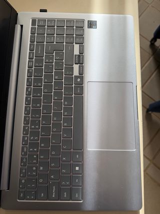 Portátil Samsung Galaxy book 4