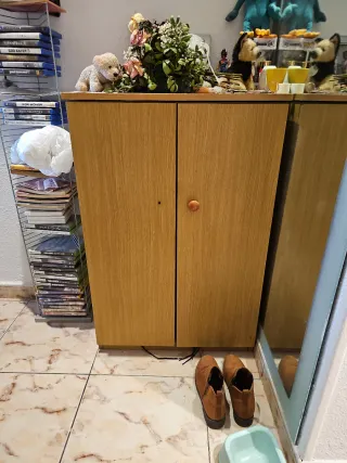 Zapatero de madera