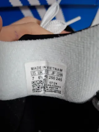 Adidas Campus Negras y Blancas