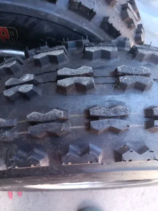 Cubierta Yamaha AT20X11-9 GPS Gravity