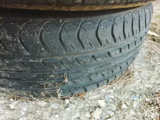 Rueda completa Renault Clio: llanta y neumático