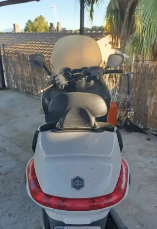 Piaggio X Evo 125 Blanca