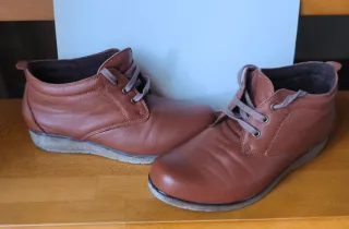 Botín de señora con cuña