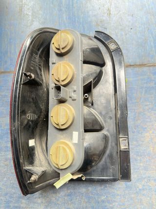 Piloto trasero derecho Jeep Cherokee