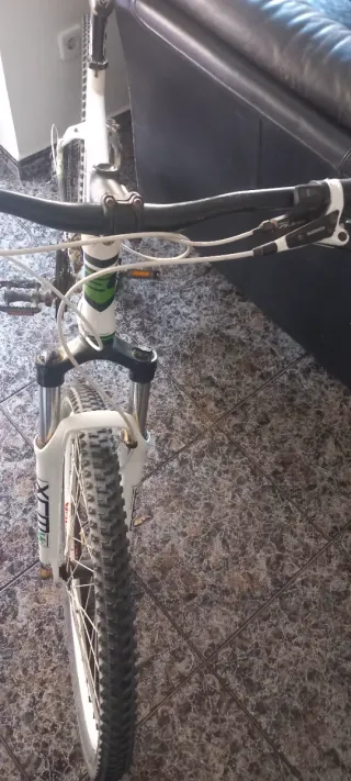 Bicicleta Felt Q620 Aluminio 26