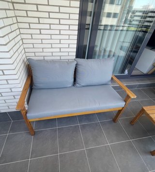 Sofá 2 plazas y mesa auxiliar terraza