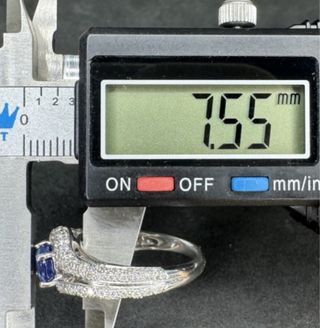 Anillo Oro Blanco 18K con Zafiro y Diamantes