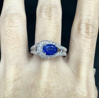 Anillo Oro Blanco 18K con Zafiro y Diamantes