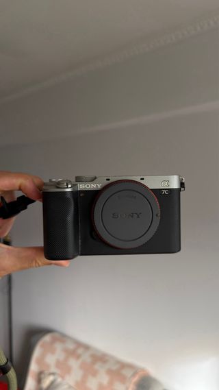 Sony a7C + Lente 24-70mm f4 + Cage