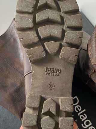 Botas de piel marrón altas