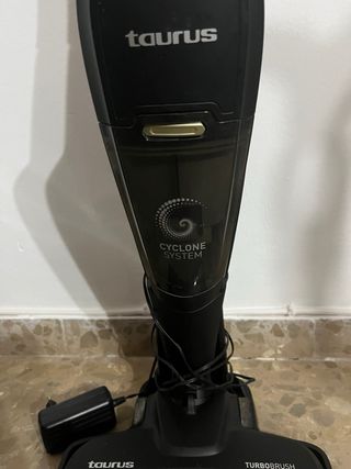 Aspiradora Taurus Guzzler 25.6V