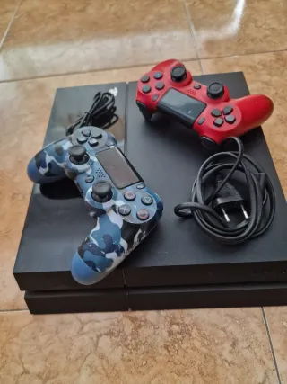 PS4 (PlayStation 4) Negra + 2 Mandos.vetsion 10.00